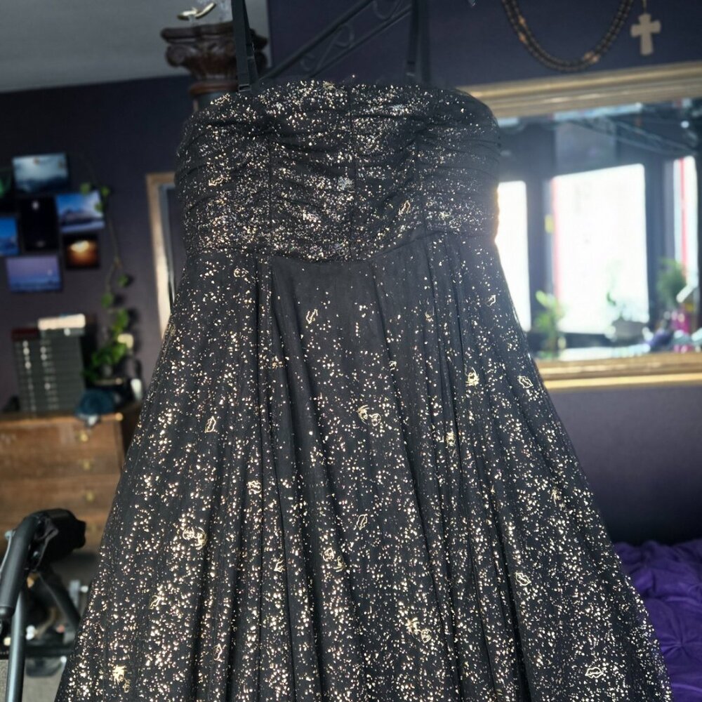 TORRID BETSEY JOHNSON GOTH PIN UP BLACK GOLD STRAPLESS TULLE TEA DRESS 18 - Picture 5 of 11
